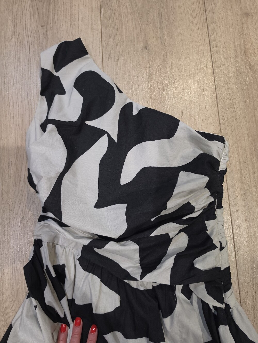 Abercrombie & Fitch One Shoulder Black White Midi Dress MP - Picture 5 of 8